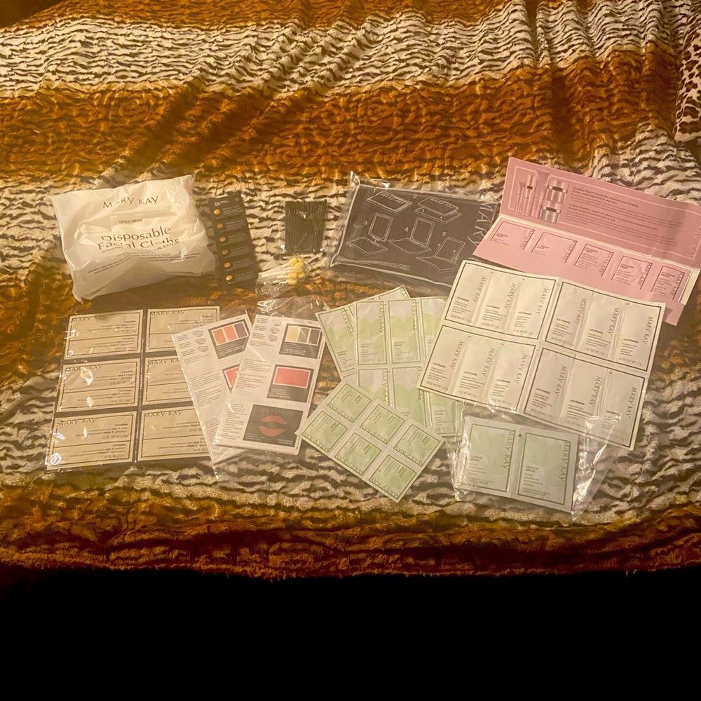 Mary Kay starter kit NEW includes the following